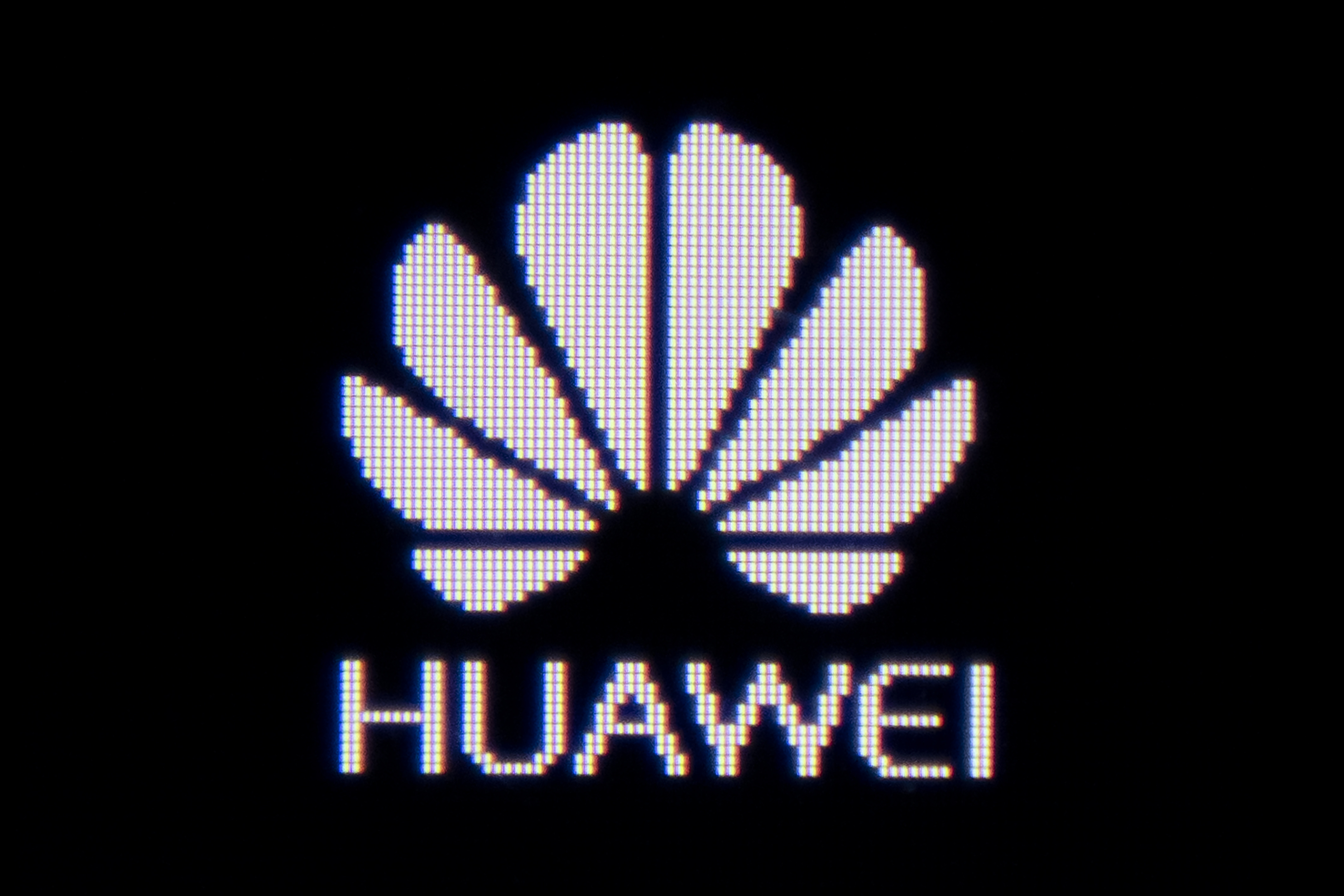 Flipboard: EU Issues Warning About 5G Security Threats, Doesn't Name Huawei
