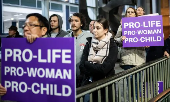 Nurses and Midwives in Queensland Now Able to Prescribe Abortion Drugs