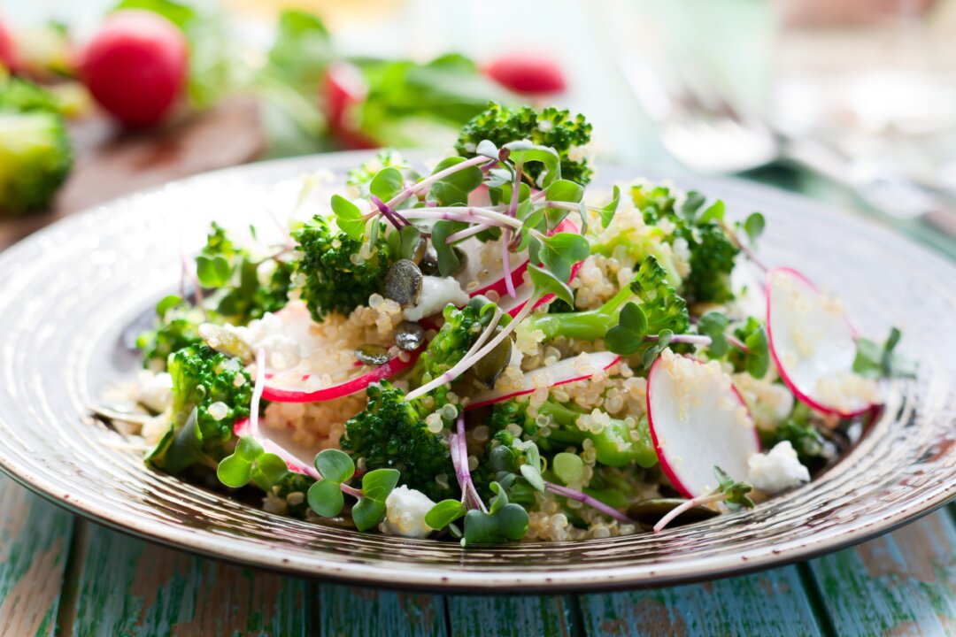 A potent mix of broccoli sprouts and broccoli can boost levels of sulforaphane, a cancer-protective compound. (sarsmis/Shutterstock)