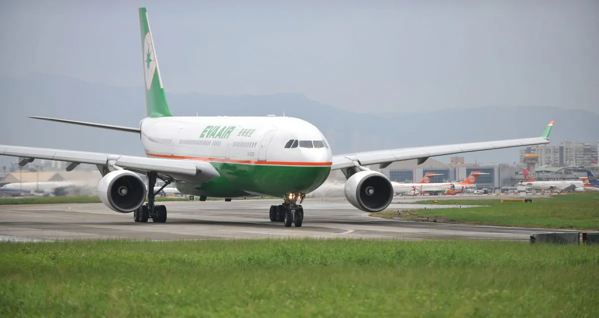 A passenger aircraft of Taiwan's EVA Airways takes off from Sungshan airport in Taipei on Oct. 31, 2010. (Patrick Lin/AFP/File Photo via Getty Images)