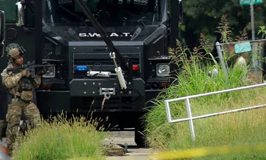 Illinois Trooper Serving Warrant Dies From Gunshot Wounds
