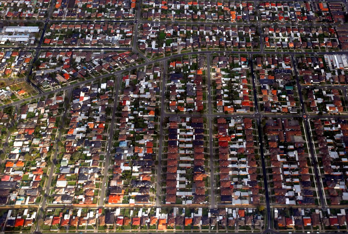 An aerial view of houses located in Sydney's eastern suburbs, Australia on June 5, 2014. (David Gray/Reuters)