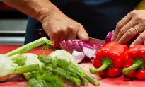 Cafeteria Food in Cali Schools Goes Non-GMO, Organic, Shifting School Service Paradigm