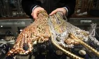 $4 Million Jewelry Heist Almost Foiled When Thieves Can’t Hail a New York Taxi