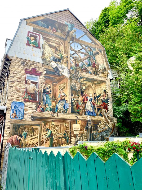Colorful facade Old Quebec