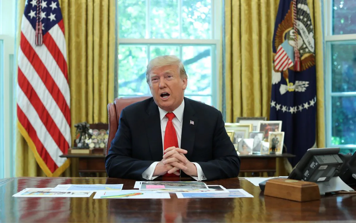 U.S. President Donald Trump talks to reporters in the Oval Office of the White House in Washington, D.C. on Sept. 4, 2019. (Jonathan Ernst/Reuters)