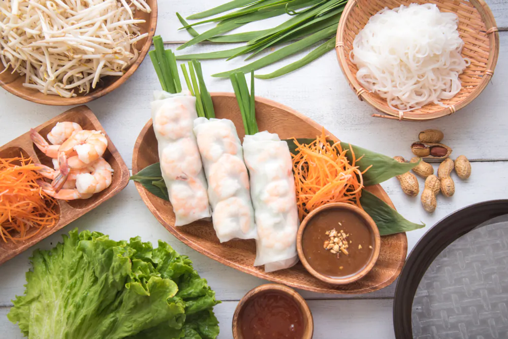 Vietnamese summer rolls, goi cuon. (Shutterstock)