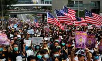 Hong Kong Protesters March to US Consulate, Call on Trump to ‘Liberate’ City