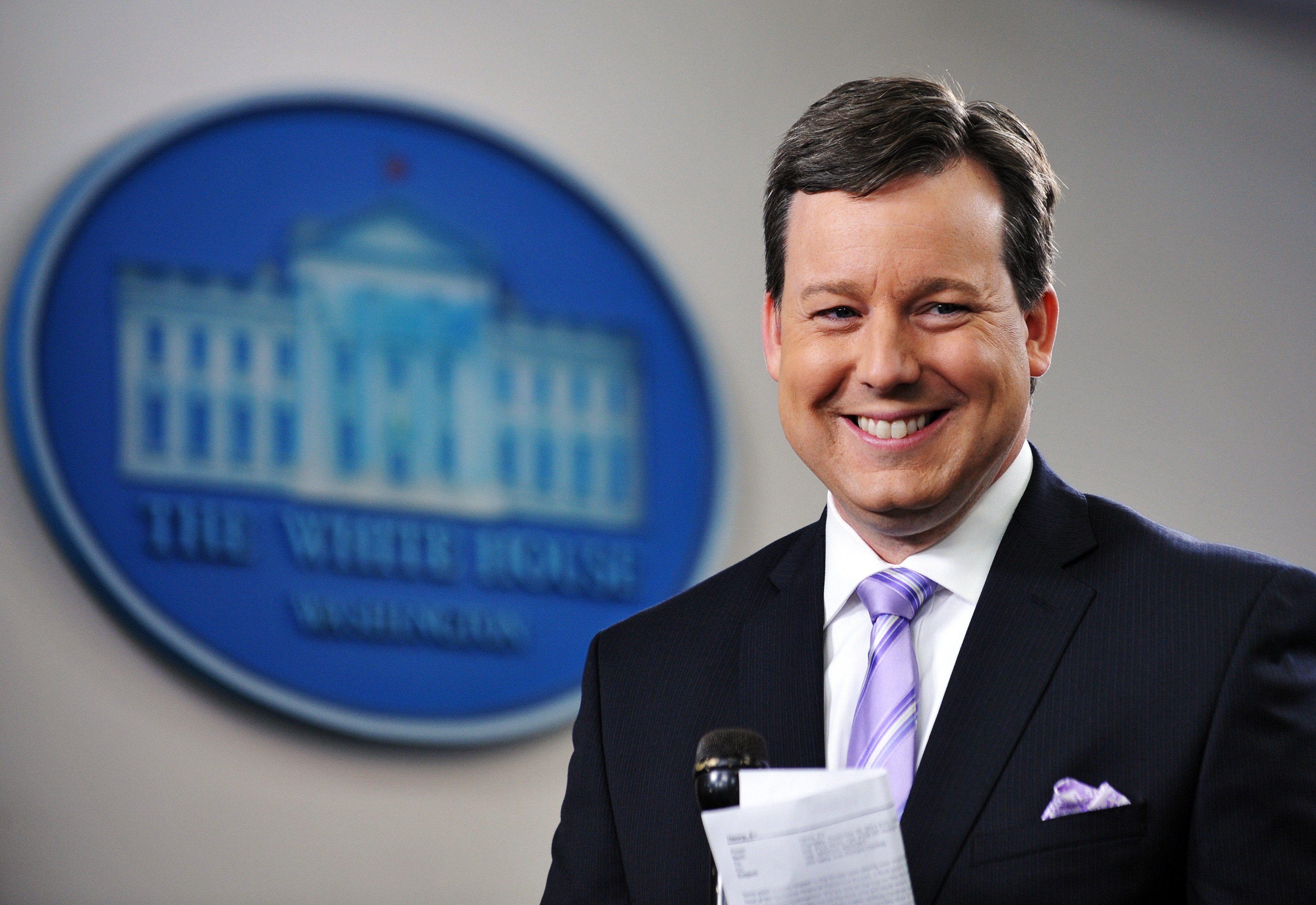 Ed Henry Makes Teary Return to Fox News After Donating Part of His