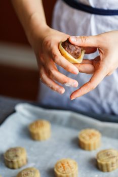 making a mooncake