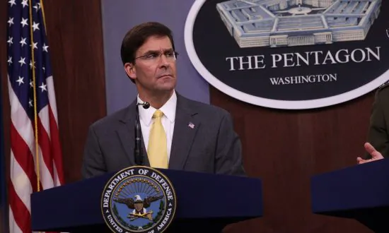Bipartisan Group Urges Public Release of List of Chinese Military Firms