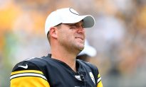 Steelers’ Ben Roethlisberger Speaks out After Season-Ending Injury