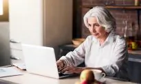 75-Year-Old’s White Hair Turns Black, Doctor Explains Why