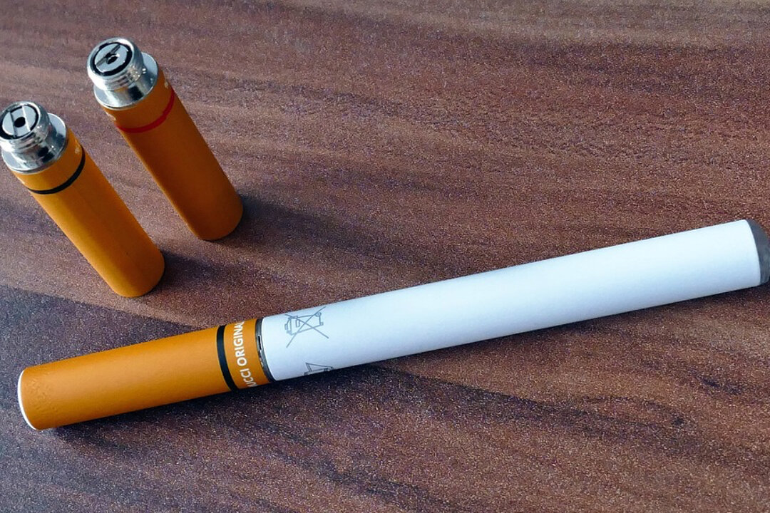 Stock image of E-cigarettes. (InspiredImages/Pixabay)