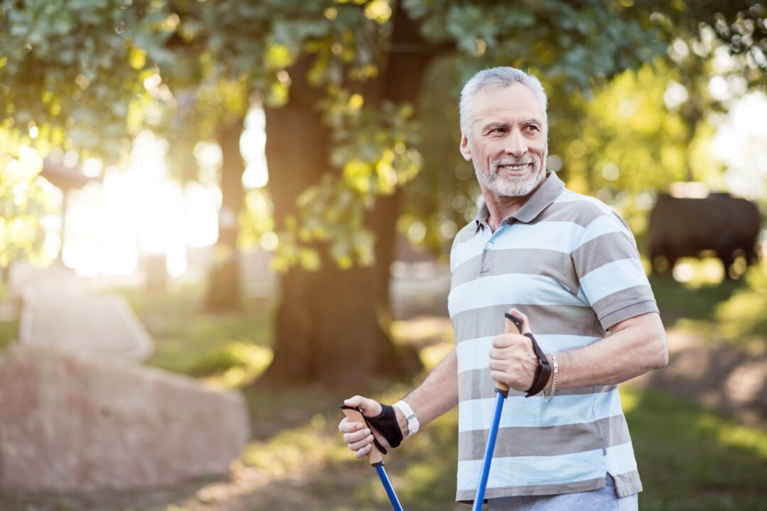 Getting out and moving first thing in the morning is more energizing than coffee and has other healthy perks. (YAKOBCHUK VIACHESLAV/Shutterstock)
