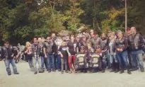 Bikers Surprise 8-Year-Old Girl at Her Lemonade Stand