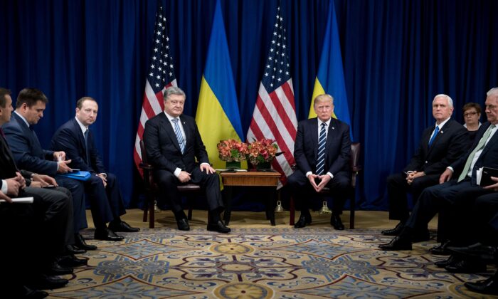 Ukraine's President Petro Poroshenko and President Donald Trump wait for a meeting at the Palace Hotel during the 72nd United Nations General Assembly Sept. 21, 2017 in New York City. (Brendan Smialowski/AFP/Getty Images)