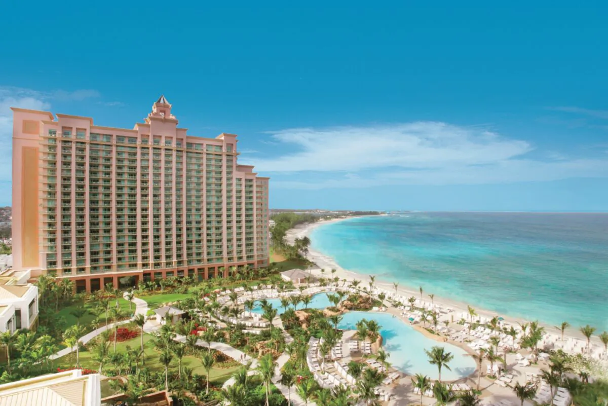 The Reef at Atlantis on Paradise Beach. (Courtesy of Nassau Paradise Island Promotion)