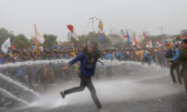 Indonesian Students Rally Against Changes to Corruption Law