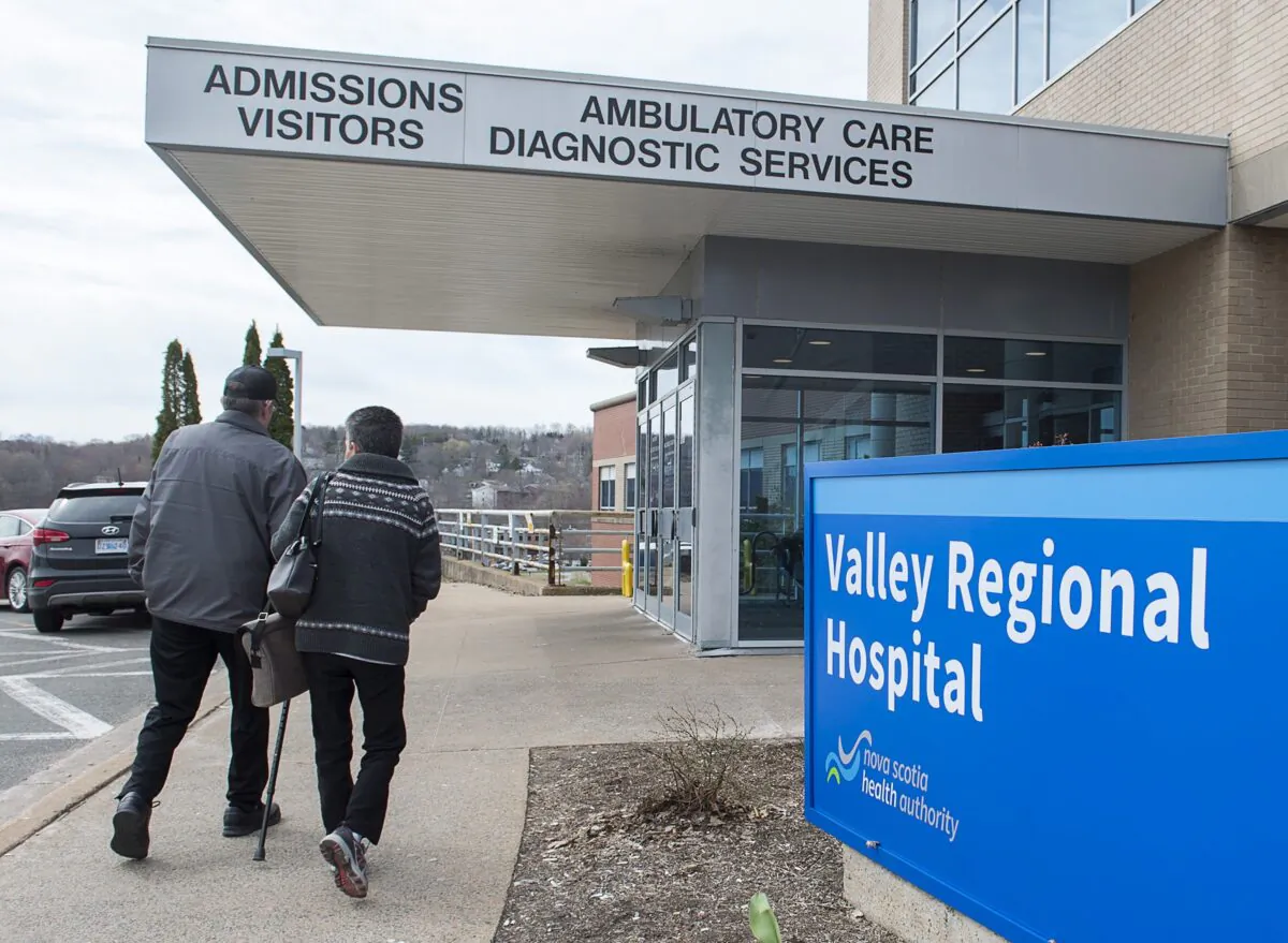 People walk toward the entrance to the Valley Regional Hospital in Kentville, N.S., on April 30, 2019. (THE CANADIAN PRESS/Andrew Vaughan)