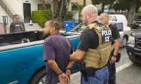 Memo Instructs Chicago Police Officers to Not Cooperate with Immigration Arrests