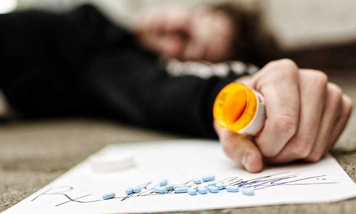 Stock image of a simulated drug overdose. (clarkdonald413/Pixabay)