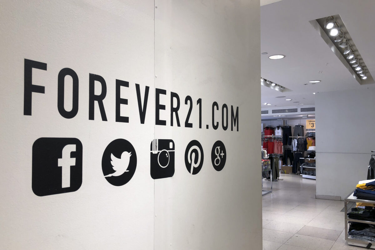 forever 21 files bankruptcy