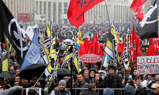 Thousands Rally in Moscow to Demand Release of Jailed Protesters