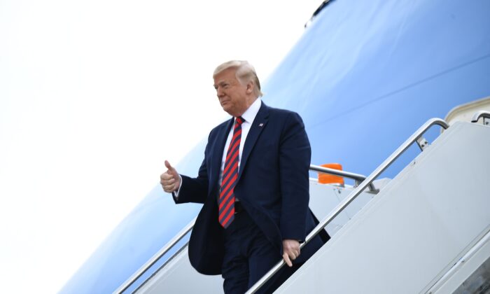 U.S. President Donald Trump arrives at Chicago O'Hare Airport on Oct. 28, 2019 in Chicago, Ill.(Brendan Smialowski/AFP via Getty Images)