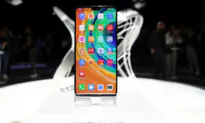 Huawei Phones Lose Access to Install Google’s Apps: Bloomberg