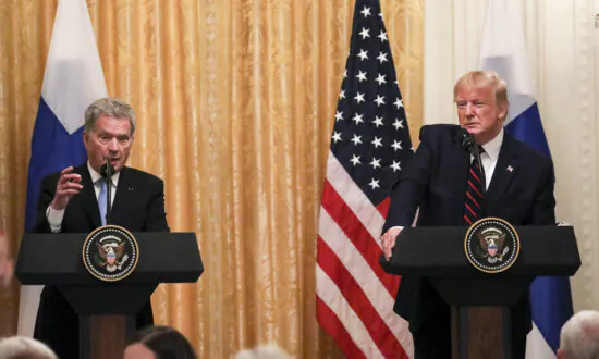 US and Finland Boost Ties to Counter China, Russia in Arctic