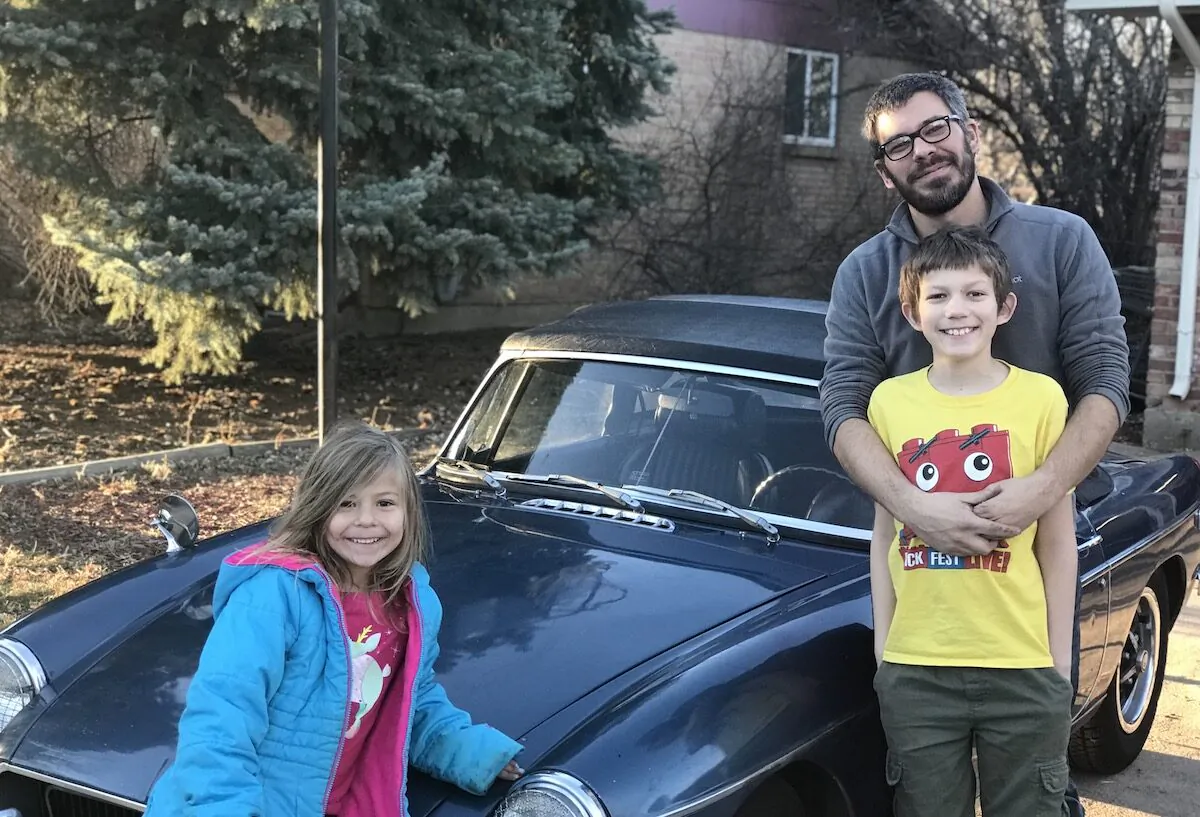 Danny Combs with two of his children. (Courtesy of Danny Combs)