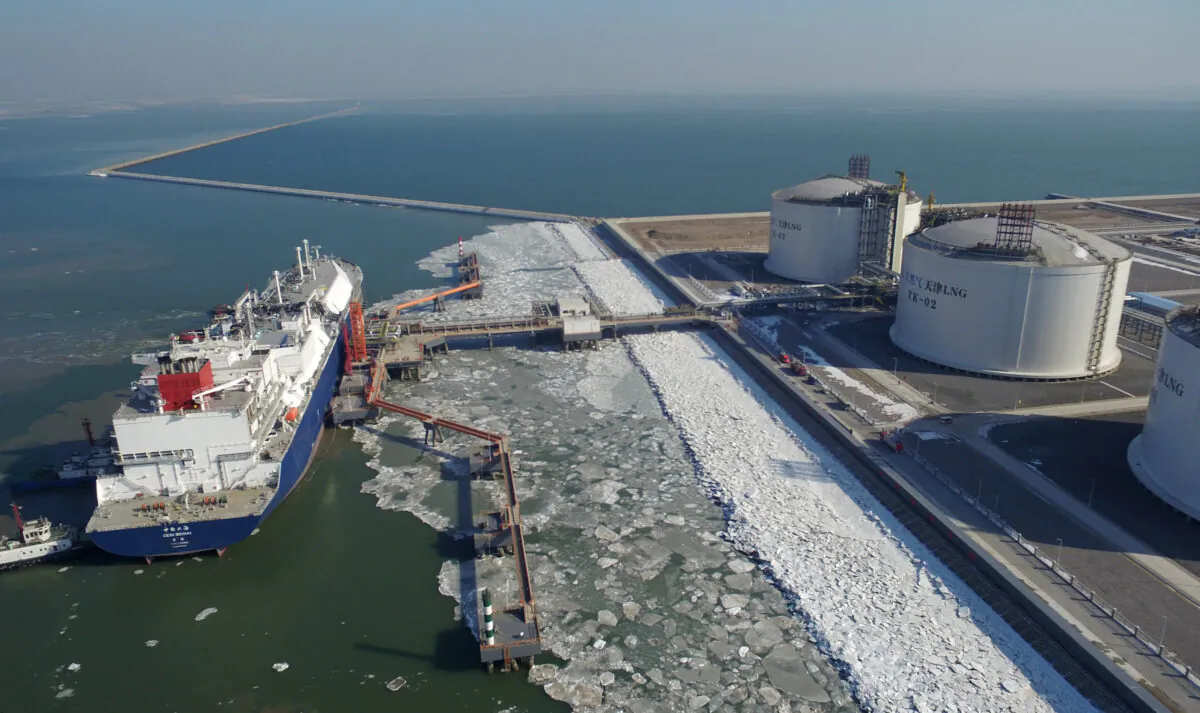Chinese state-run company Sinopec's Tianjin terminal receives a liquefied natural gas (LNG) cargo in Tianjin City, China on February 6, 2018. (VCG via Getty Images)