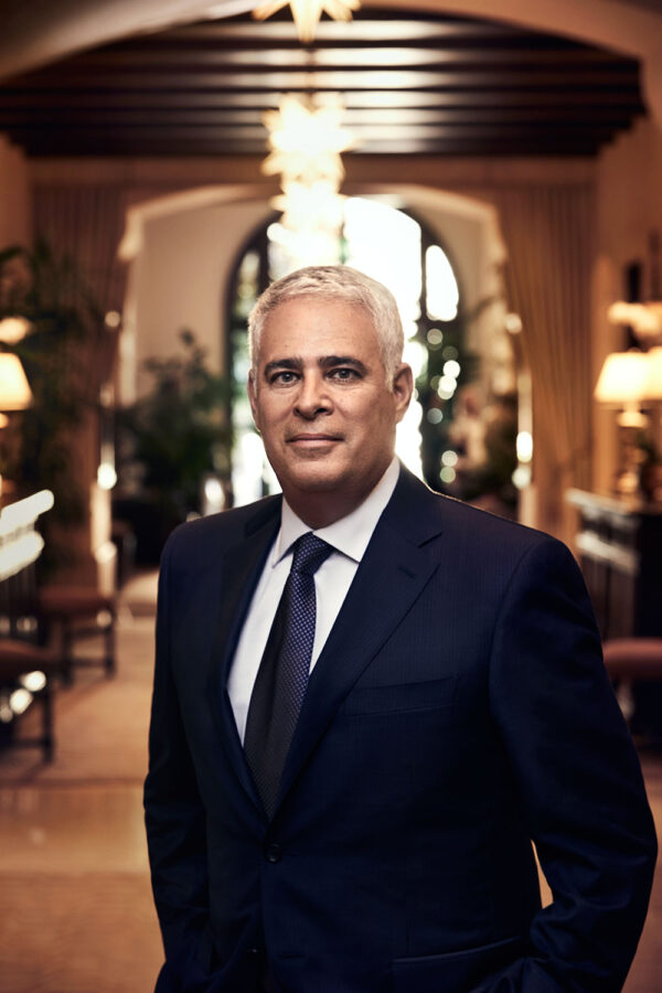 MHR-Lifestyle-Alan Fuerstman-Lobby