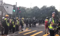 LIVE IN HONG KONG 14: Following Riot Police