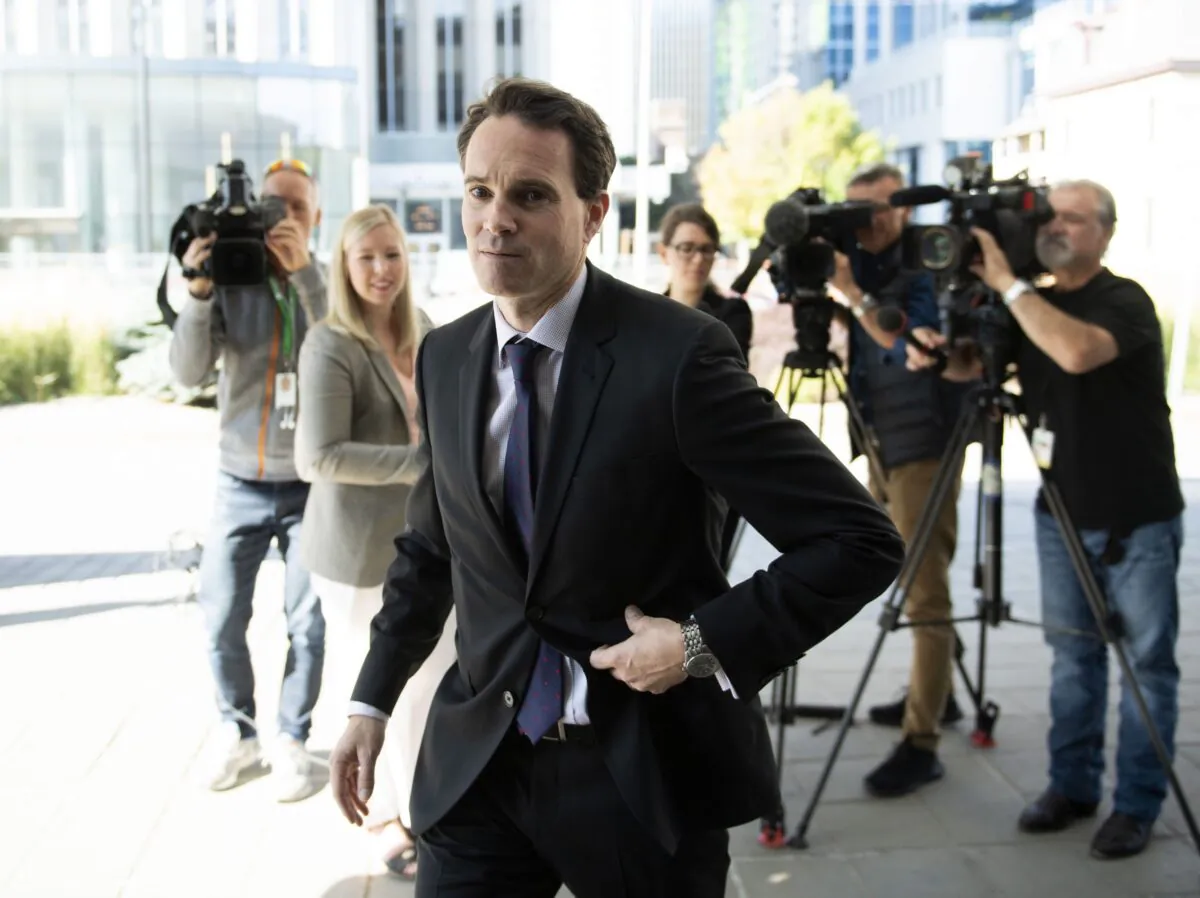 Ian Carter, lawyer for Cameron Ortis, returns to the courthouse after speaking to reporters in Ottawa on Sept. 20, 2019. Ortis, one of the RCMP’s most senior intelligence officials, faces charges of violating Canada's official-secrets law for allegedly trying to pass classified information to adversaries. Ortis had top secret clearance but had not undergone a polygraph exam. (THE CANADIAN PRESS/Justin Tang)