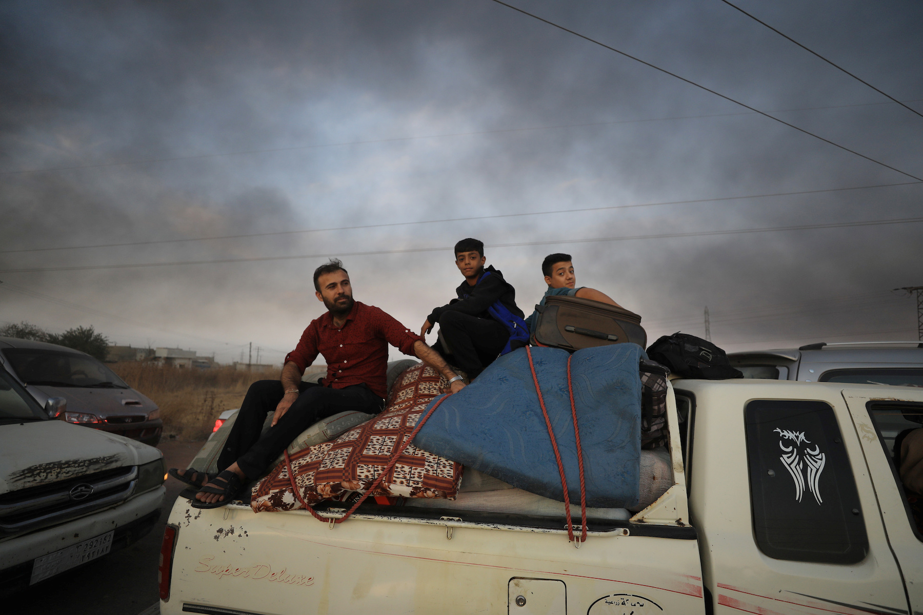 people flee syria