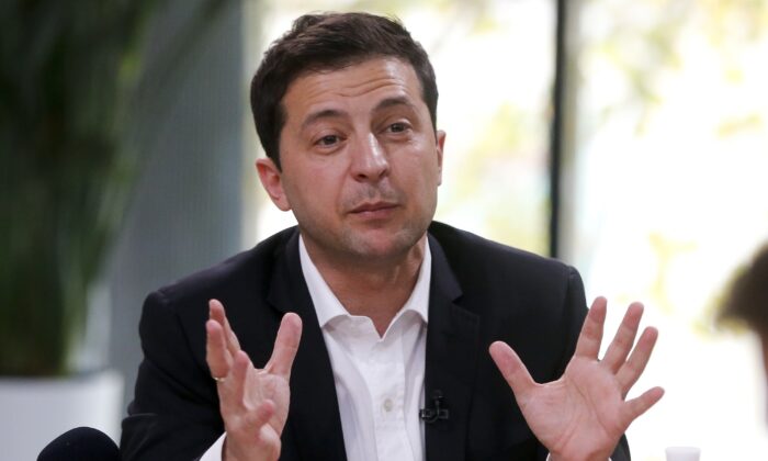 Ukraine President Says Kyiv Staying out of US Internal Politics, Elections