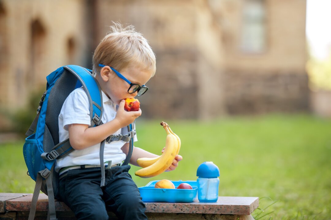 Not all sugar is created equal. Added sugars shouldn't be consumed, but fruit sugars should be gobbled up. (Sharomka/Shutterstock)