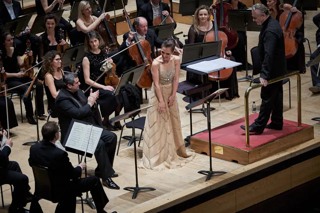 Ermonela Jaho and Sir Mark Elder with the London Philharmonic Orchestra perform Puccini’s “Le Willis” in November 2018 (Russell Duncan)