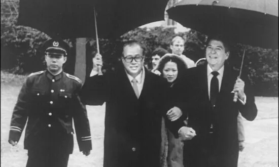 Family of Chinese Regime Reformist Zhao Ziyang Fulfills His Wish to Be Buried Outside of Party’s Official Cemetery