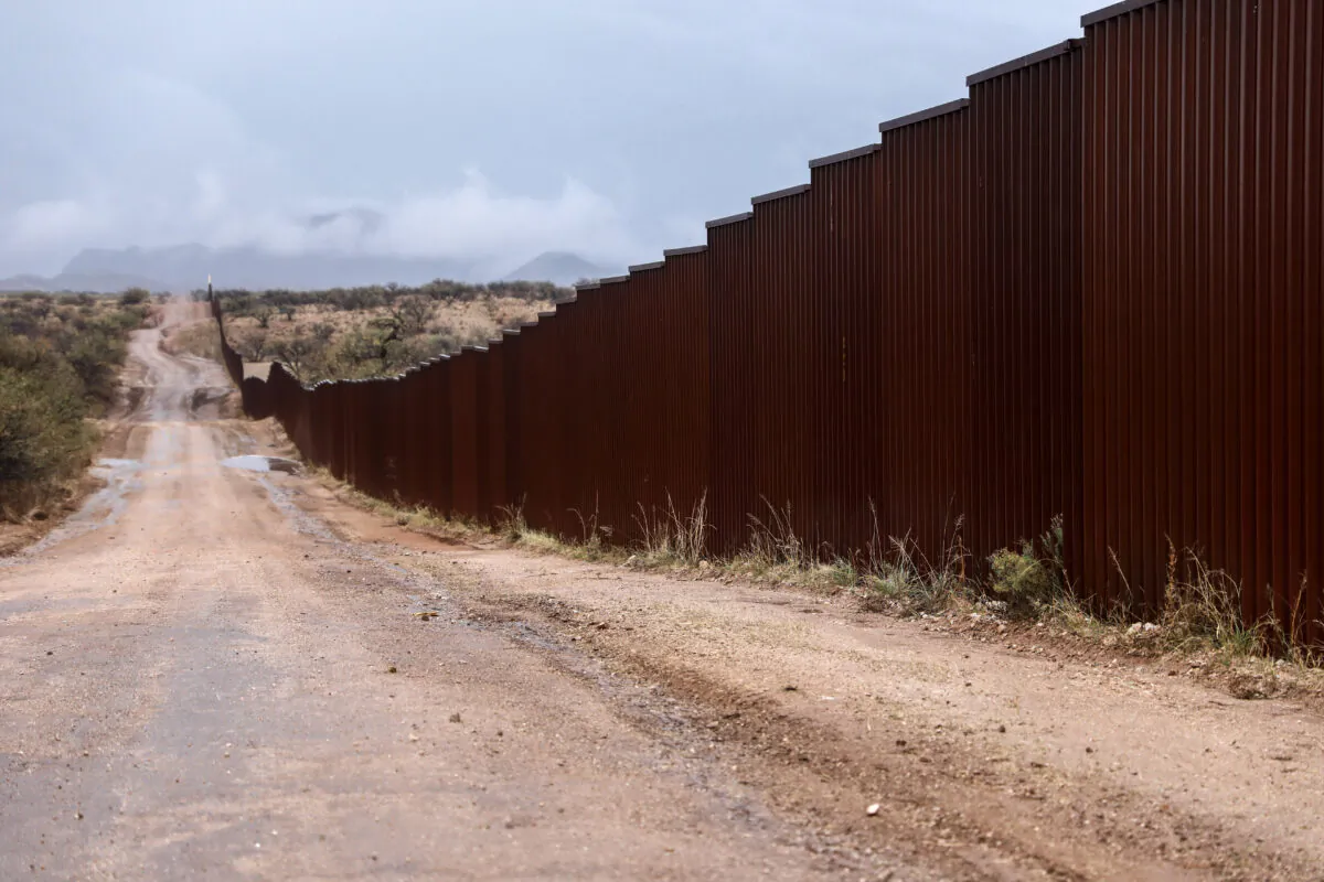 The border fence between the United States and Mexico just east of Sasabe, Arizona, on Dec. 7, 2018. (Charlotte Cuthbertson/The Epoch Times)