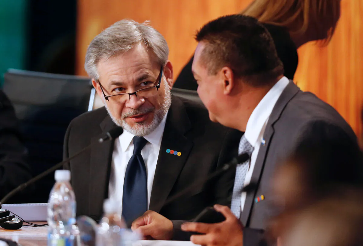 Deputy Secretary of the U.S. Department of Energy Dan Brouillette (L) attends a meeting of the "Energy and Climate Partnership of the Americas" (III ECPA) in Vina del Mar, Chile, on Sept. 7, 2017. (Rodrigo Garrido/Reuters)
