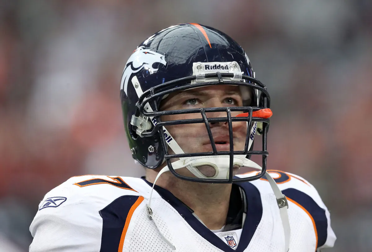 Defensive end Justin Bannan #97 of the Denver Broncos stands on the sideline during the NFL game against the Arizona Cardinals at the University of Phoenix Stadium, in Glendale, Ariz., on Dec. 12, 2010. (Christian Petersen/Getty Images)