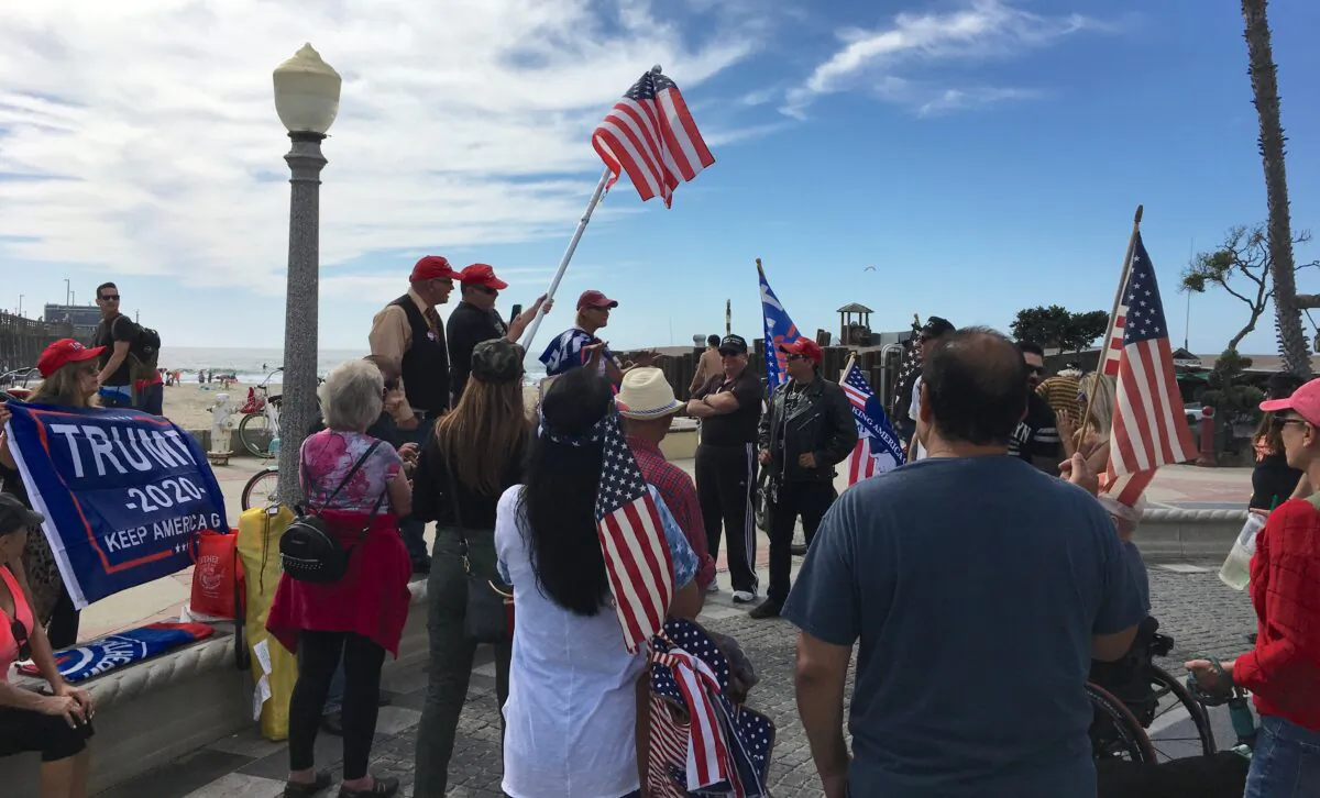 Residents participate in a rally for President Trump in Newport Beach, Calif. on Oct. 19, 2019. (Ian Henderson/The Epoch Times)