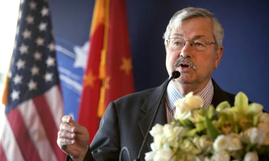 American Ambassador Defends Rules for Chinese Diplomats