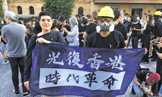 20-Year-Old Australian Keeps Human Rights Activism Despite Death Threats