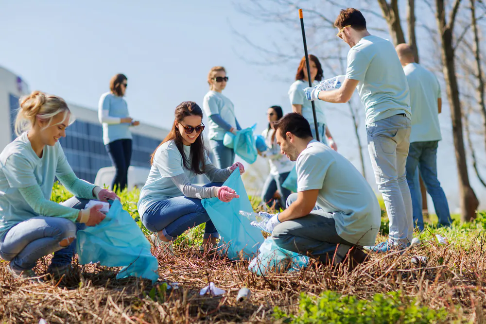 Schedule activities for yourself. You need to be physically and socially active for at least four or five hours per day. (Shutterstock)