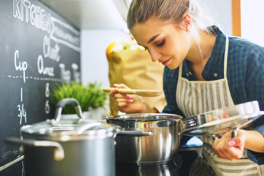 There are countless online accounts that teach you how to cook simple and cheap meals at home. (Shutterstock)
