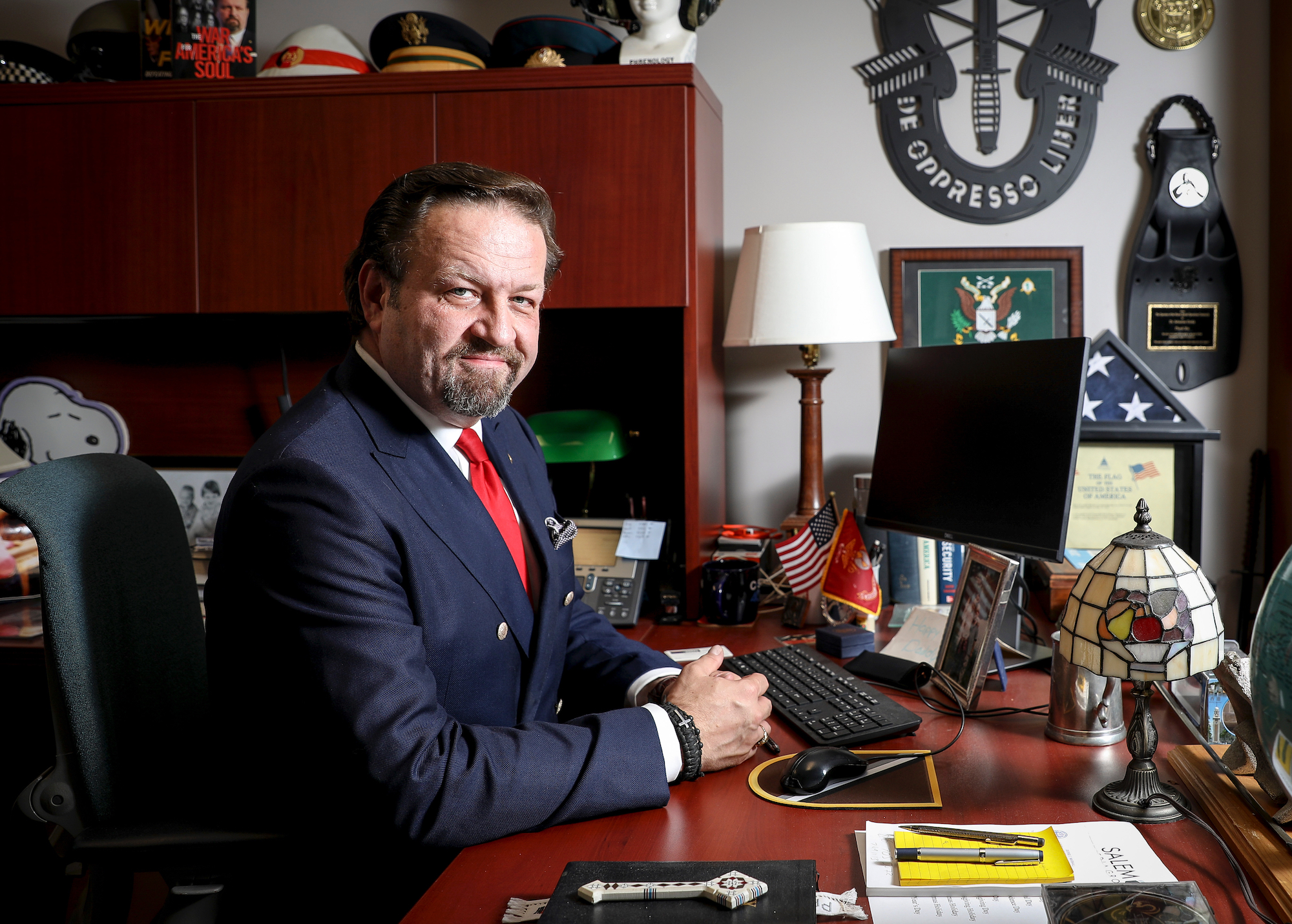 US Should Take Moderate Approach to Russia-Ukraine War: Former Trump Strategist - Vimarsana News